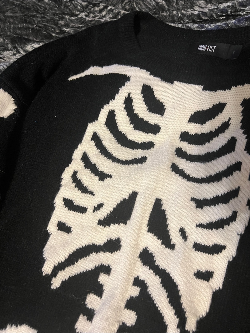 Iron Fist Skeleton Sweater - Picture 6 of 8